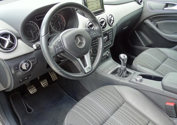 Mercedes-Benz Klasa B cena 50900 przebieg: 76000, rok produkcji 2014 z Piaski małe 596